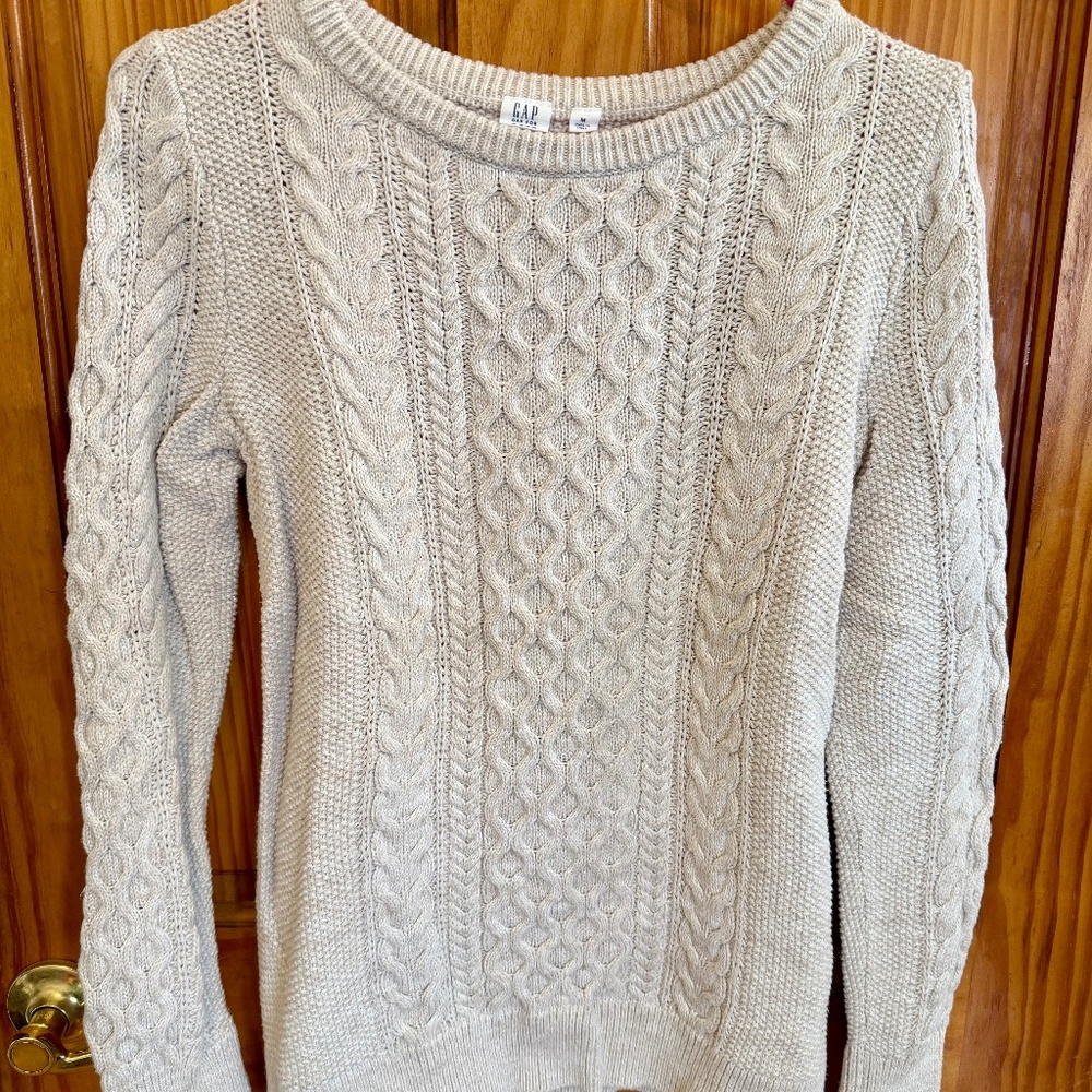 Gap Cable-Knit Crewneck Pullover Sweater in Cream/Oatmeal - Size Medium